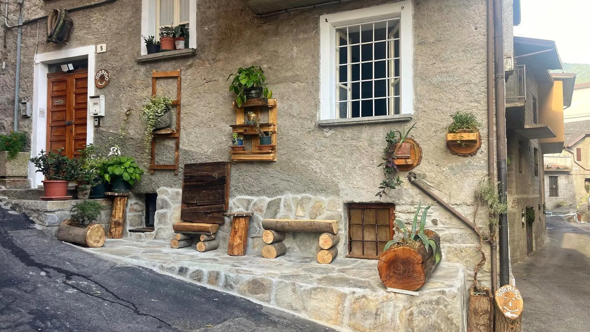 Appartamento Sorriso Berzo Italia